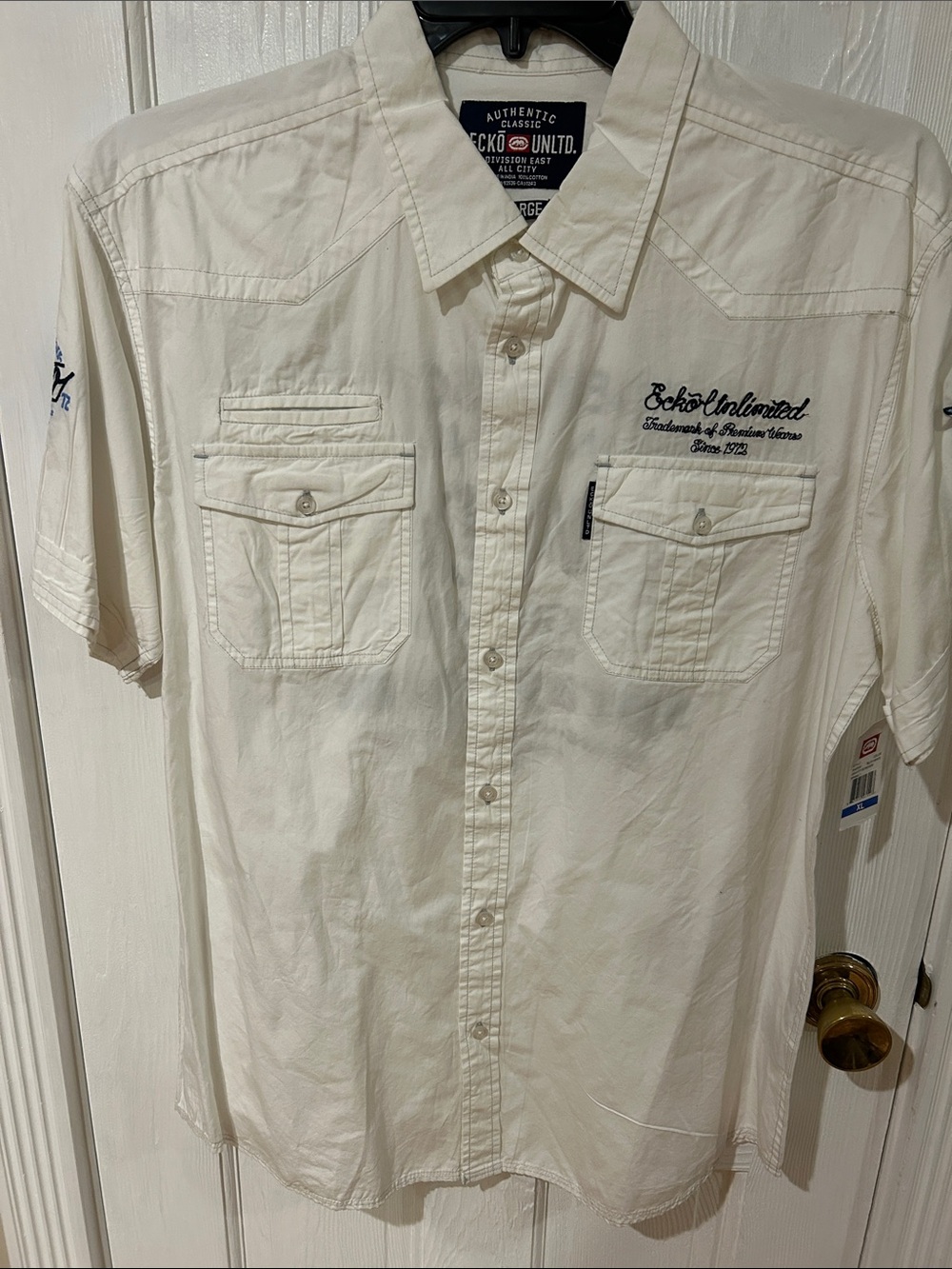 Ecko Unlimited Off-White Short-Sleeve Button-Down Shirt